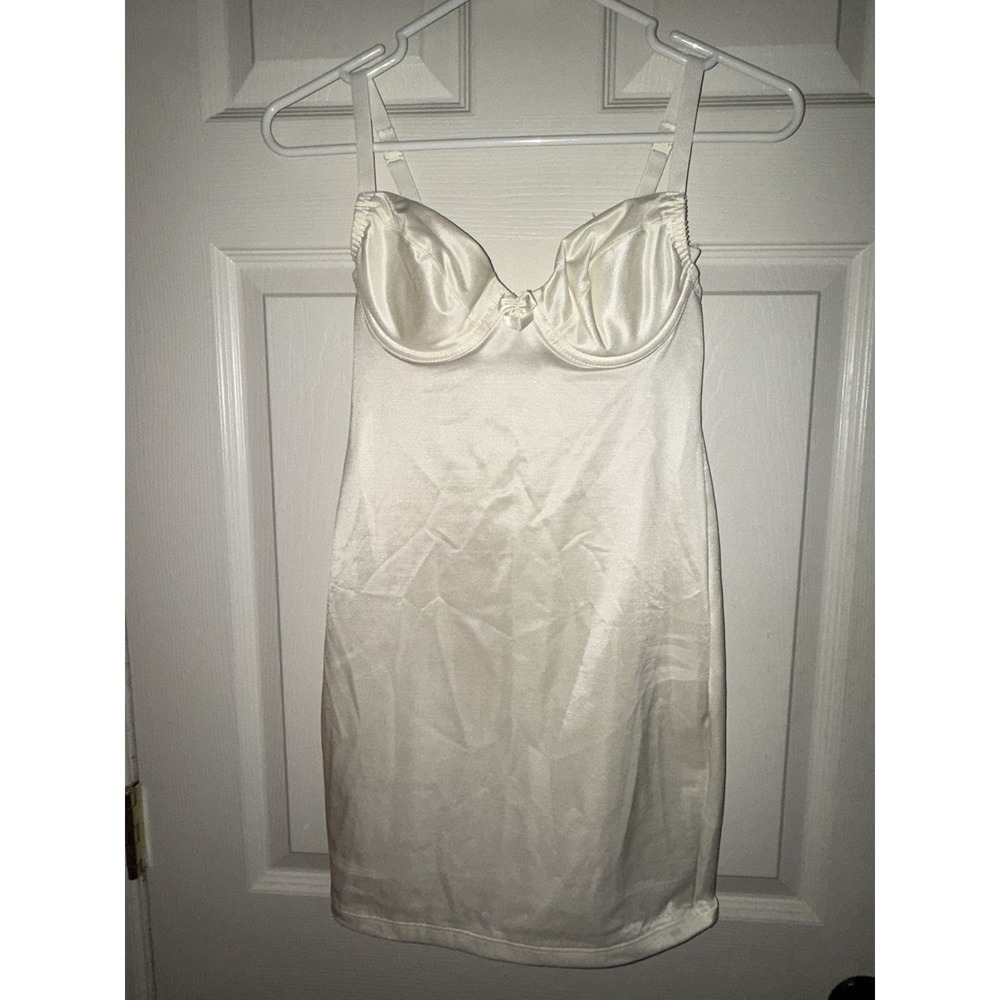 Victorias Secret 34 B Bra Slip, Mini Shapewear , Cream